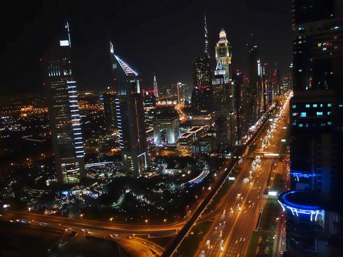 The Rich New Dubai - Stunning skyline with towering shiny buildings