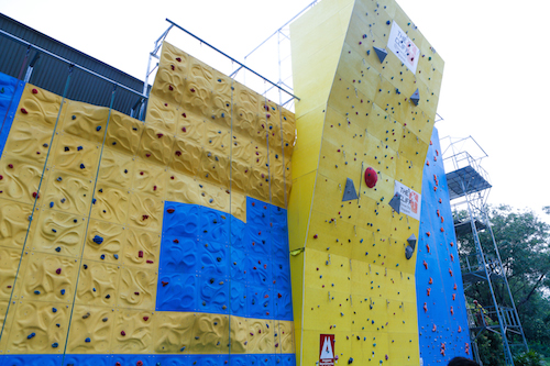 The Cliff at Snow City Singapore| rock gyms in singapore