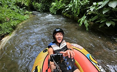Bali Outdoor Adventure canyoning and selfies 2 e1453305428728 Back against the river, which explains the sheer honest anticipation in my face