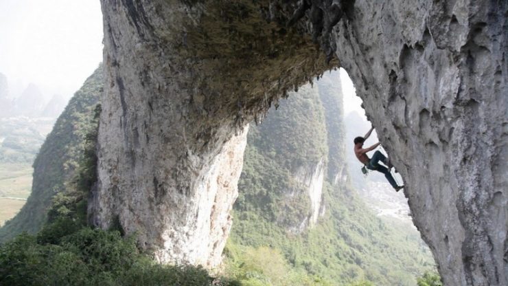 Yangshuo Grit Route at Moonhill. Photo credited to alexreshikov.com | Rock climbing in Asia