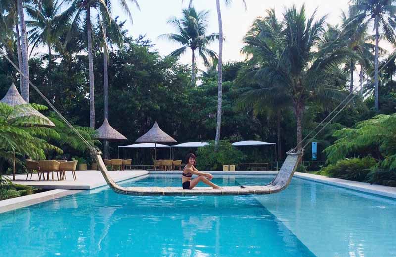 Chilling out on the swing in the Siama Hotel