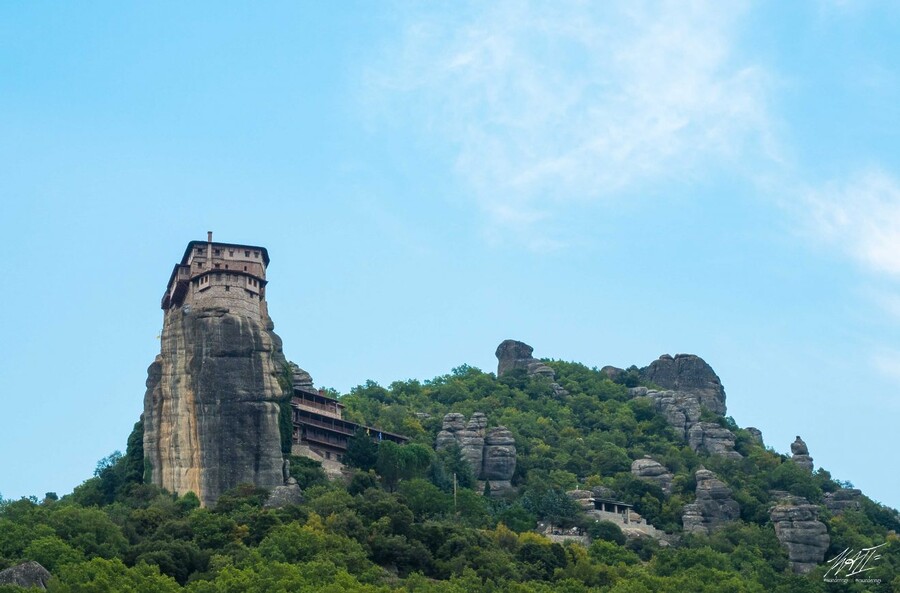 P9011276compressed Living Closer to the Heavens - The Ultimate Day Trip Guide to Meteora