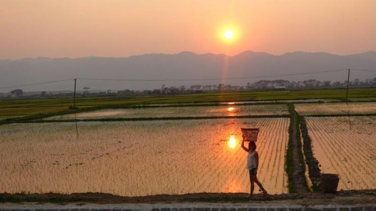 Sunset moments at Inle Lake | Just an everyday life of these myanmar people