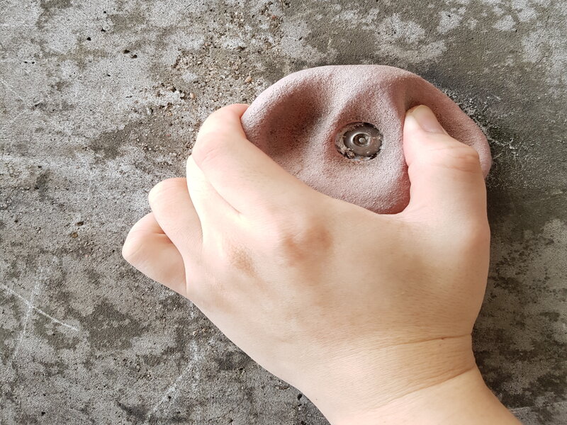 Pinch Grip With Thumb In Crack 3