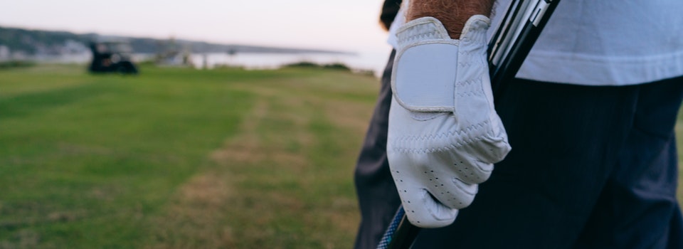 best golf gloves featured image
