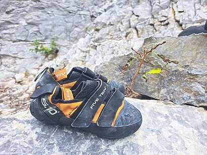 used climbing shoes_og