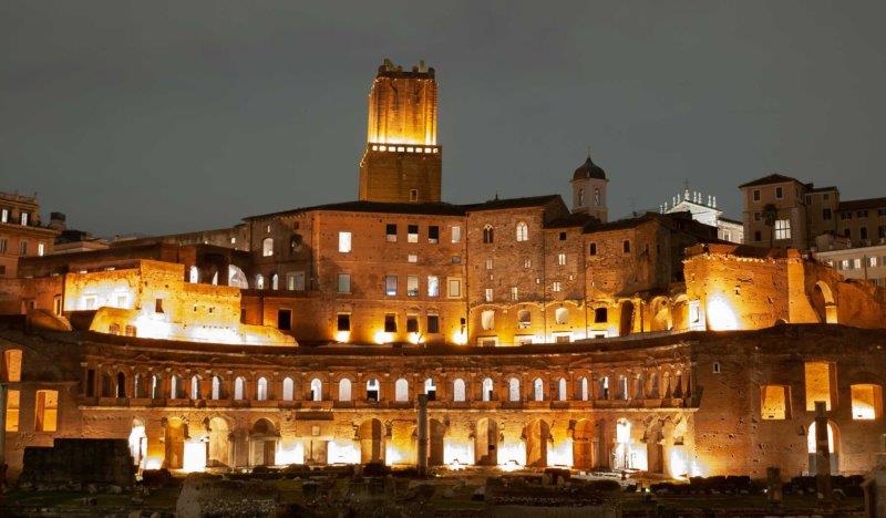 rome is very lively at night and is worth to be discovered