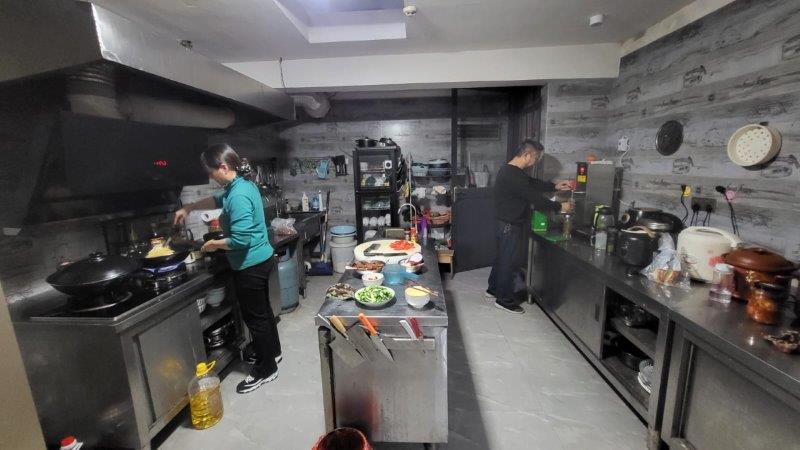 Personalized Service - kitchen of huangshan tingquan xiaoyuan b&b