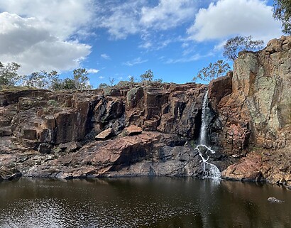 Hamilton Australia crags Climbing Through the Seasons: The Rock Climber's Guide to Australia